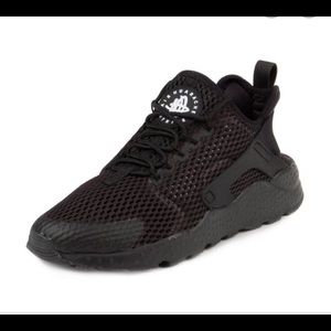 Nike Air Huarache Ultra Athletic Tennis Shoes